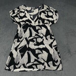 Poetry Clothing Beach Swimsuit Cover Up Junior L Black White V-neck Short Sleeve